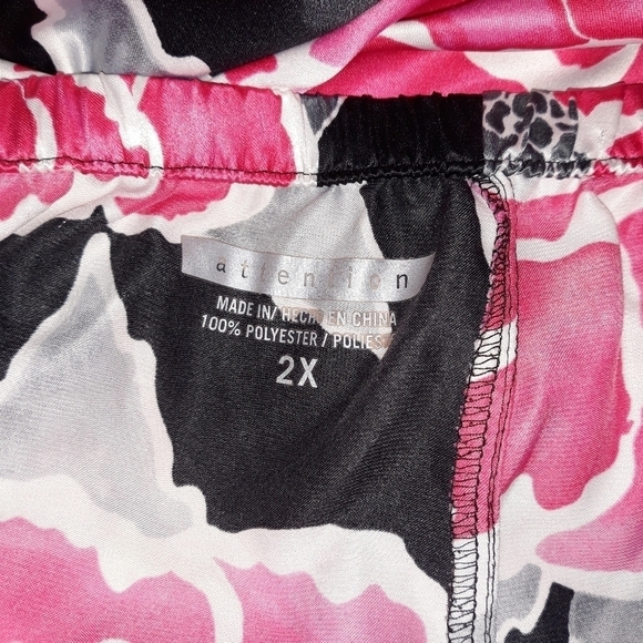 Attention floral thin pants size 2X A-9 5/$25 - Picture 2 of 2